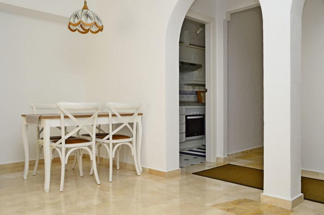 Nice In Fuentes De Appartement Nerja